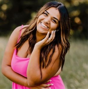 Meet your Posher, Reyna